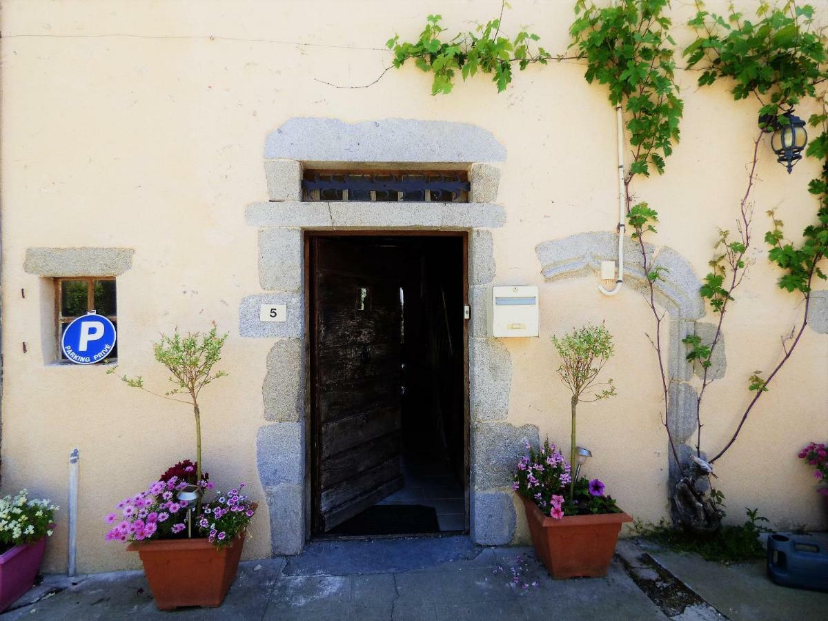 L'Ancien Presbytere Chambres D'Hote Ou Gite Le Dorat Exterior photo